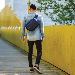 תיק צד נגד גניבות Bobby Sling